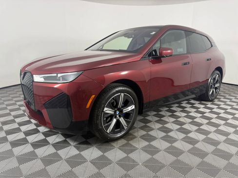 Used 2025 BMW iX xDrive50 AWD/4WD image 7
