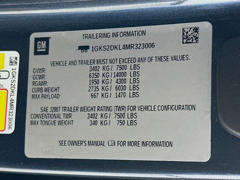 Used 2021 GMC Yukon Denali w/ Denali Premium Package image 12