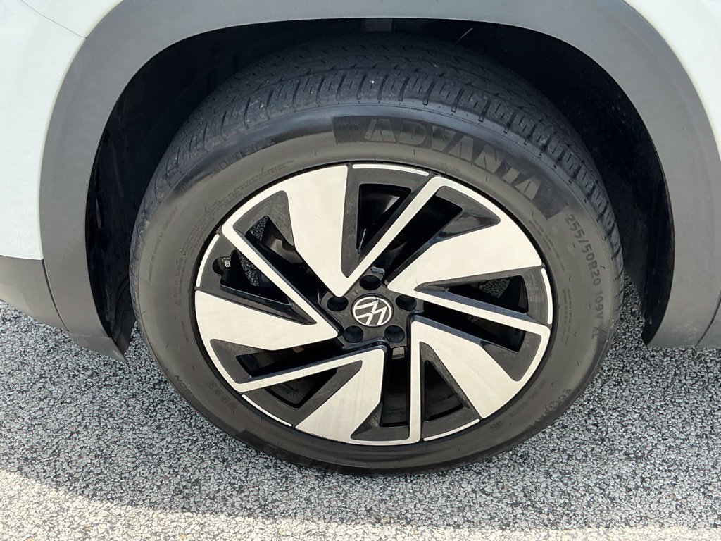 Used 2024 Volkswagen Atlas SE FWD image 32