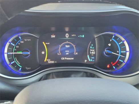 Certified 2020 Chrysler Pacifica Limited w/ Advanced Safetytec Group image 8