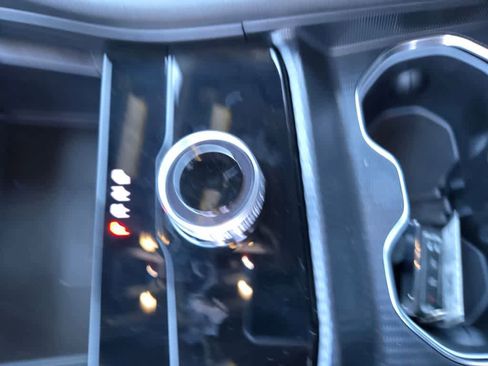 New 2025 Jeep Grand Cherokee Altitude image 17