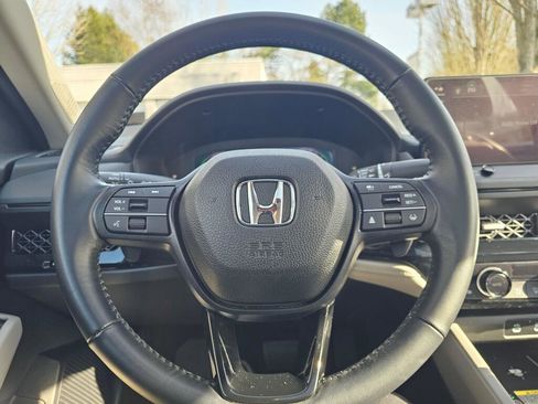 Used 2025 Honda Accord EX-L image 25