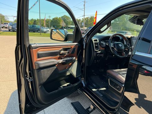 Used 2022 RAM 1500 Limited image 17