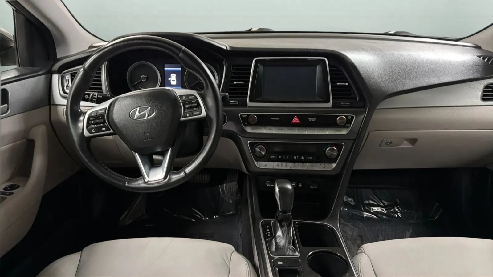 Used 2019 Hyundai Sonata SEL w/ Tech Package 02 FWD image 11