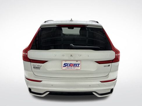 Used 2024 Volvo XC60 B5 Plus image 5