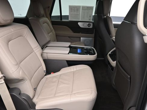 Used 2023 Lincoln Navigator Reserve AWD/4WD image 10