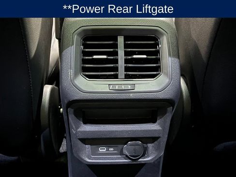Used 2024 Volkswagen Tiguan SE R-Line AWD/4WD image 10