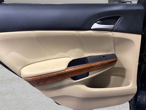 Used 2012 Honda Accord EX-L image 27