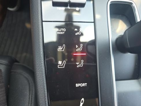 Used 2023 Porsche Macan S AWD/4WD image 23