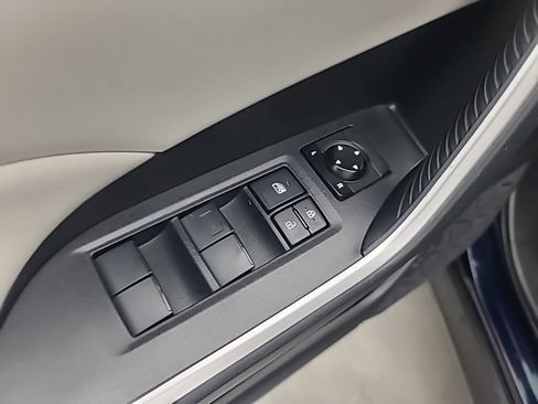 Used 2019 Toyota RAV4 XLE w/ Convenience Package AWD/4WD image 23