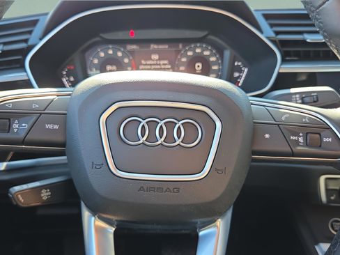 Used 2022 Audi Q3 2.0T Premium w/ Convenience Package image 27