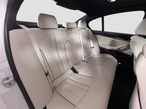 Used 2017 BMW 530i RWD image 25