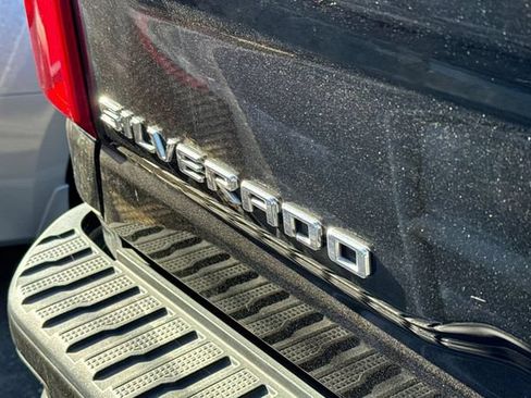 Used 2024 Chevrolet Silverado 3500 High Country w/ High Country Premium Package AWD/4WD image 6
