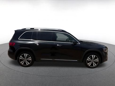 Used 2024 Mercedes-Benz GLB 250 image 9