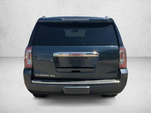 Used 2019 GMC Yukon XL Denali w/ Open Road Package RWD image 7