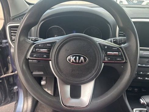 Used 2022 Kia Sportage LX AWD/4WD image 16