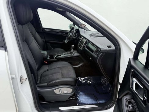 Used 2015 Porsche Macan S image 12