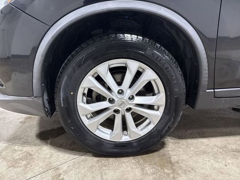 Used 2016 Nissan Rogue SV image 26