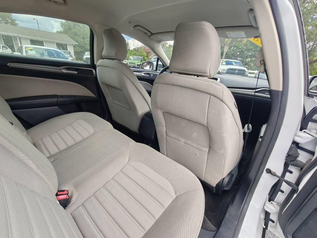 Used 2018 Ford Fusion S FWD image 32
