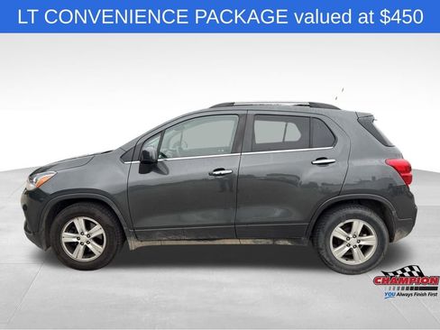 Used 2019 Chevrolet Trax LT w/ LT Convenience Package image 2