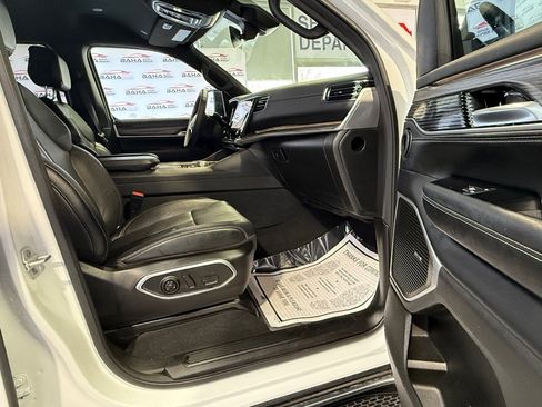 Used 2024 Jeep Wagoneer L Series II w/ Flexible Seating Group image 60