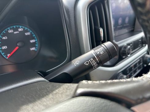 Used 2021 Chevrolet Colorado LT w/ Fleet Safety Package image 25