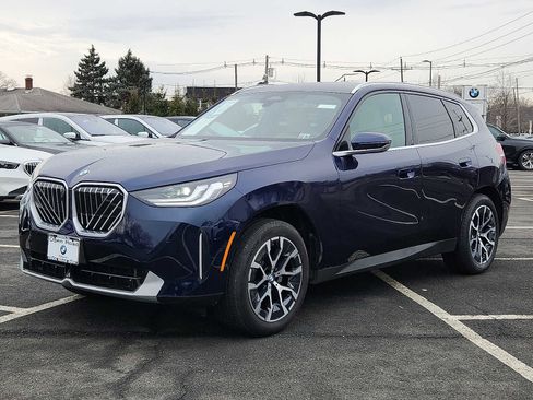 Used 2025 BMW X3 xDrive30i w/ Premium Package image 3