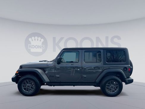 Used 2024 Jeep Wrangler Sport S image 2