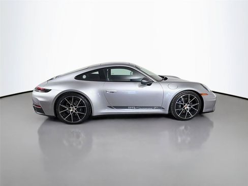 Used 2026 Porsche 911 Carrera T RWD image 8