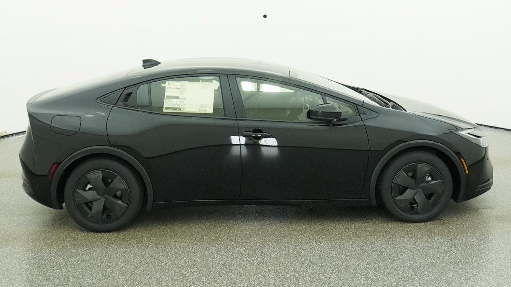 New 2027 Toyota Prius Plug-In Hybrid FWD image 14