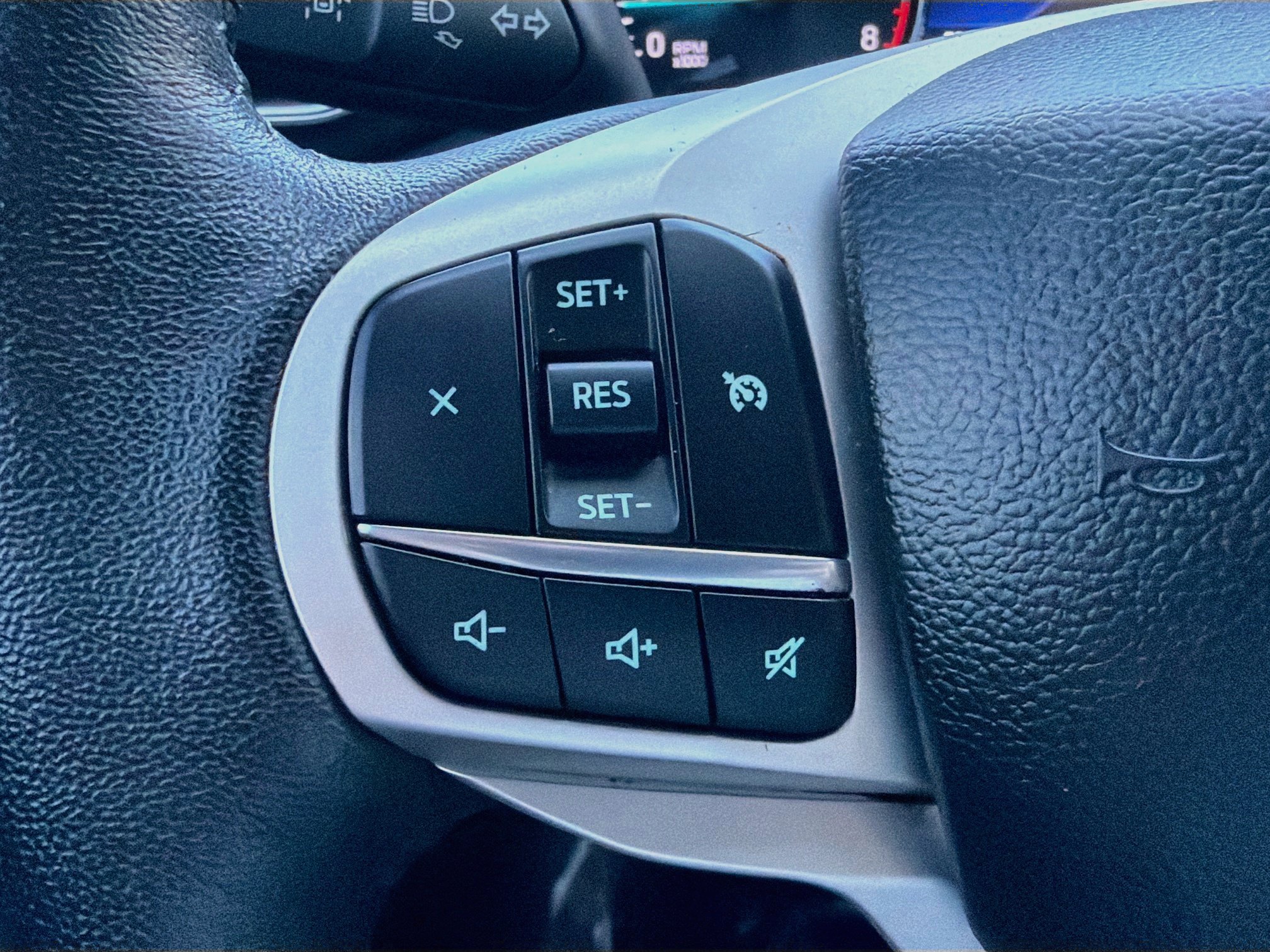 Used 2023 Ford Explorer XLT w/ Equipment Group 202A RWD image 36
