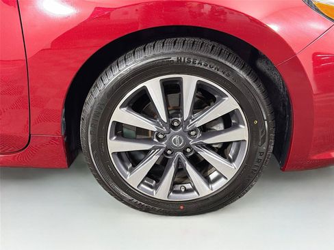 Used 2017 Nissan Altima 2.5 SV FWD image 34
