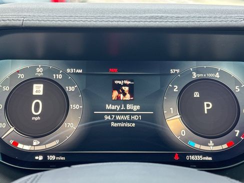 Certified 2023 Land Rover Range Rover SE image 30