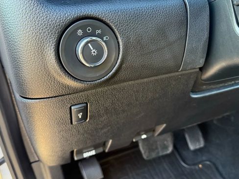 Used 2017 Lincoln Navigator Select image 16