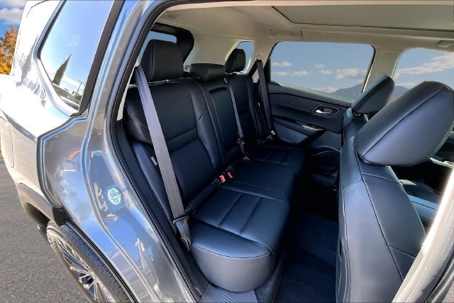 New 2027 Nissan Rogue SV FWD image 10