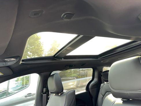 New 2026 Chrysler Pacifica Select image 8