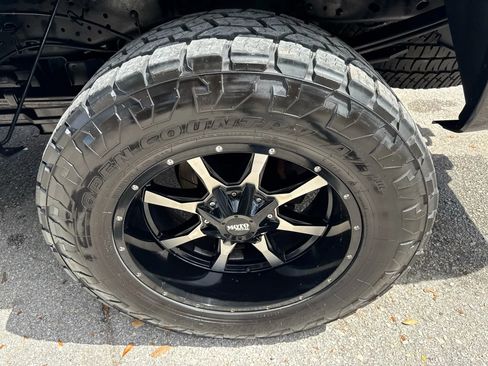 Used 2012 Ford F250 Lariat w/ Lariat Ultimate Pkg image 24