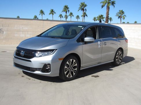 New 2026 Honda Odyssey Elite image 2