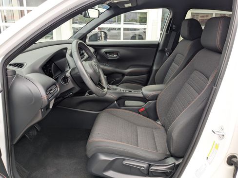 Used 2024 Honda HR-V Sport image 17