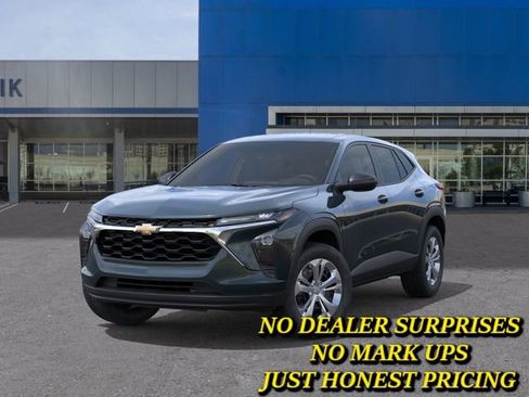 New 2026 Chevrolet Trax LS FWD image 6