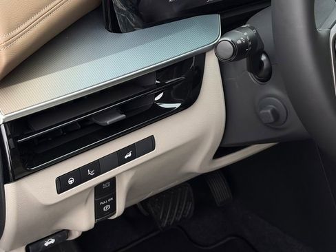 New 2026 Nissan Murano Platinum image 16