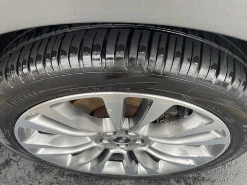 Used 2017 Lincoln MKX Reserve w/ Driver Assistance Package FWD image 10
