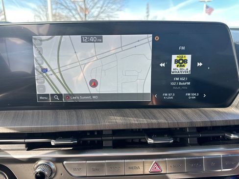 Used 2023 Kia Telluride EX w/ EX Captain's Chair Package image 27