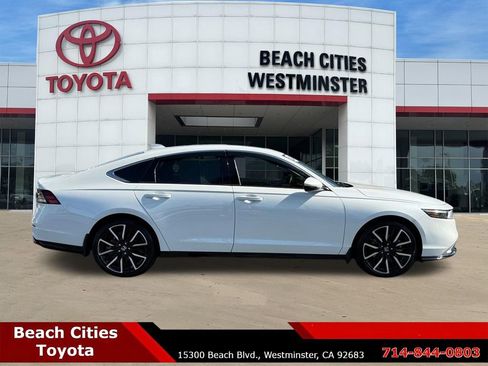 Used 2024 Honda Accord Touring image 14