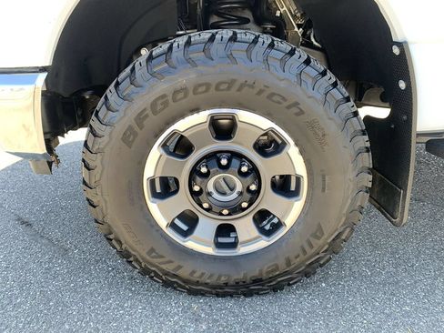 Used 2023 Ford F350 Lariat w/ Tremor Off-Road Package AWD/4WD image 11