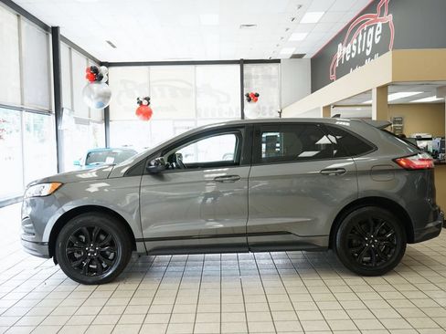 Used 2023 Ford Edge SE w/ Black Appearance Package AWD/4WD image 3