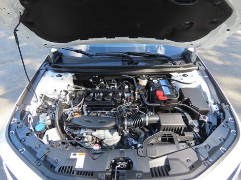 New 2025 Honda Accord SE image 9