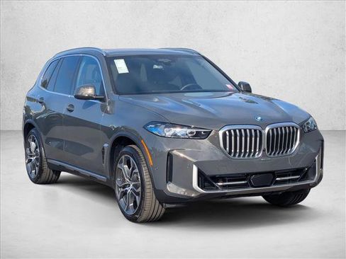 New 2026 BMW X5 xDrive50e image 6