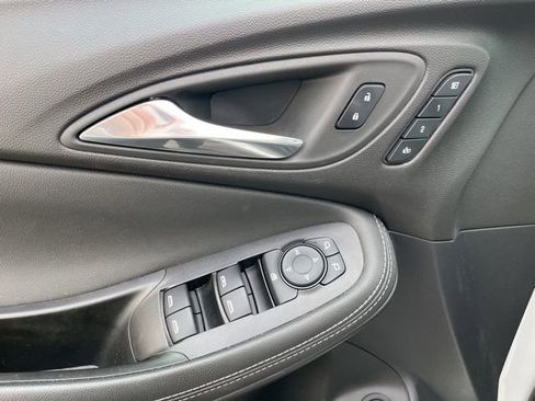 Used 2023 Buick Encore GX Essence w/ Experience Buick Package image 13