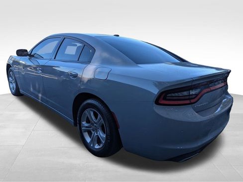 Used 2021 Dodge Charger SXT image 3